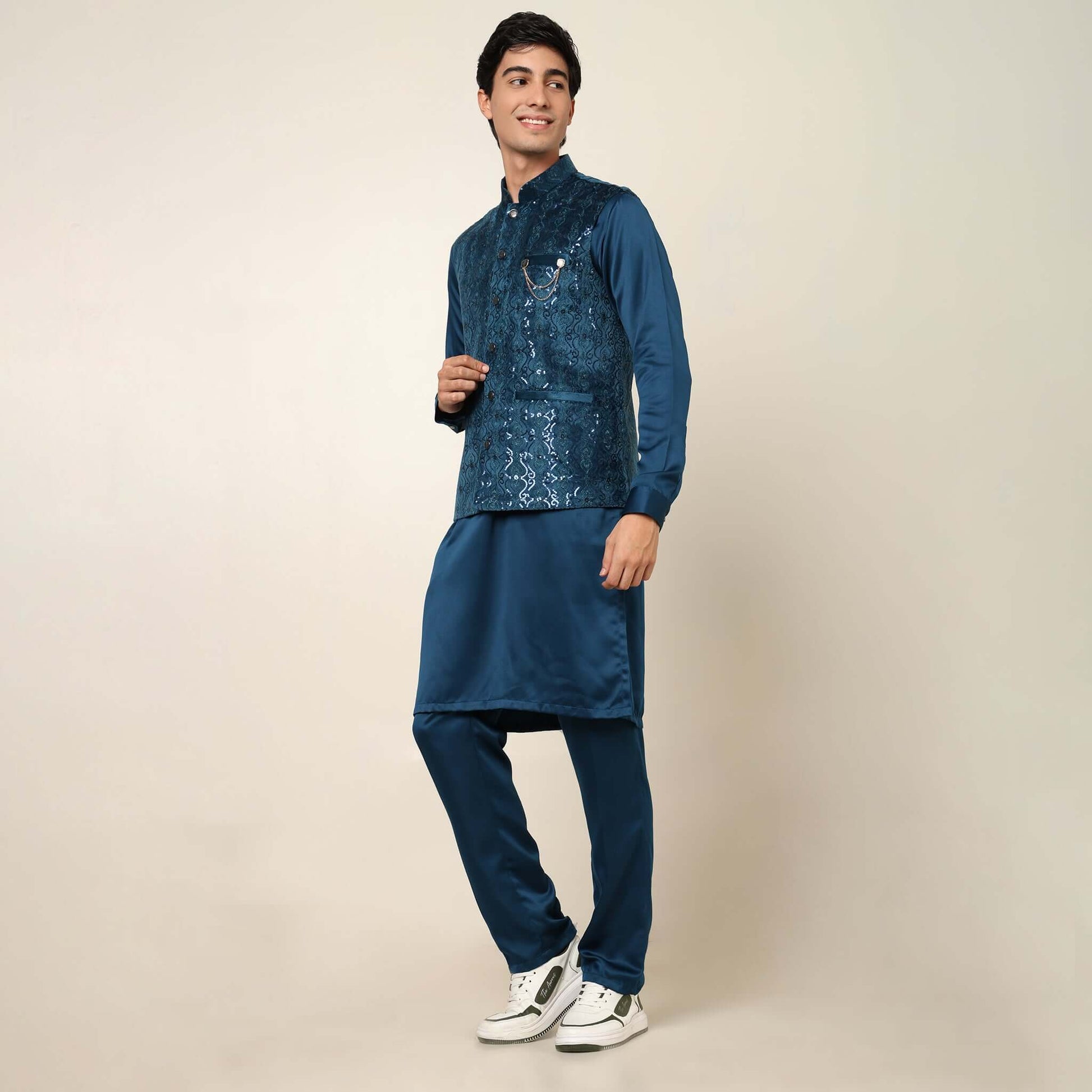Navy Blue kurta with nehru jacket for men which is made up of suede and has sequence embroidery on it. Shop this navy blue designer wedding kurta jacket set for male from Crease India website.