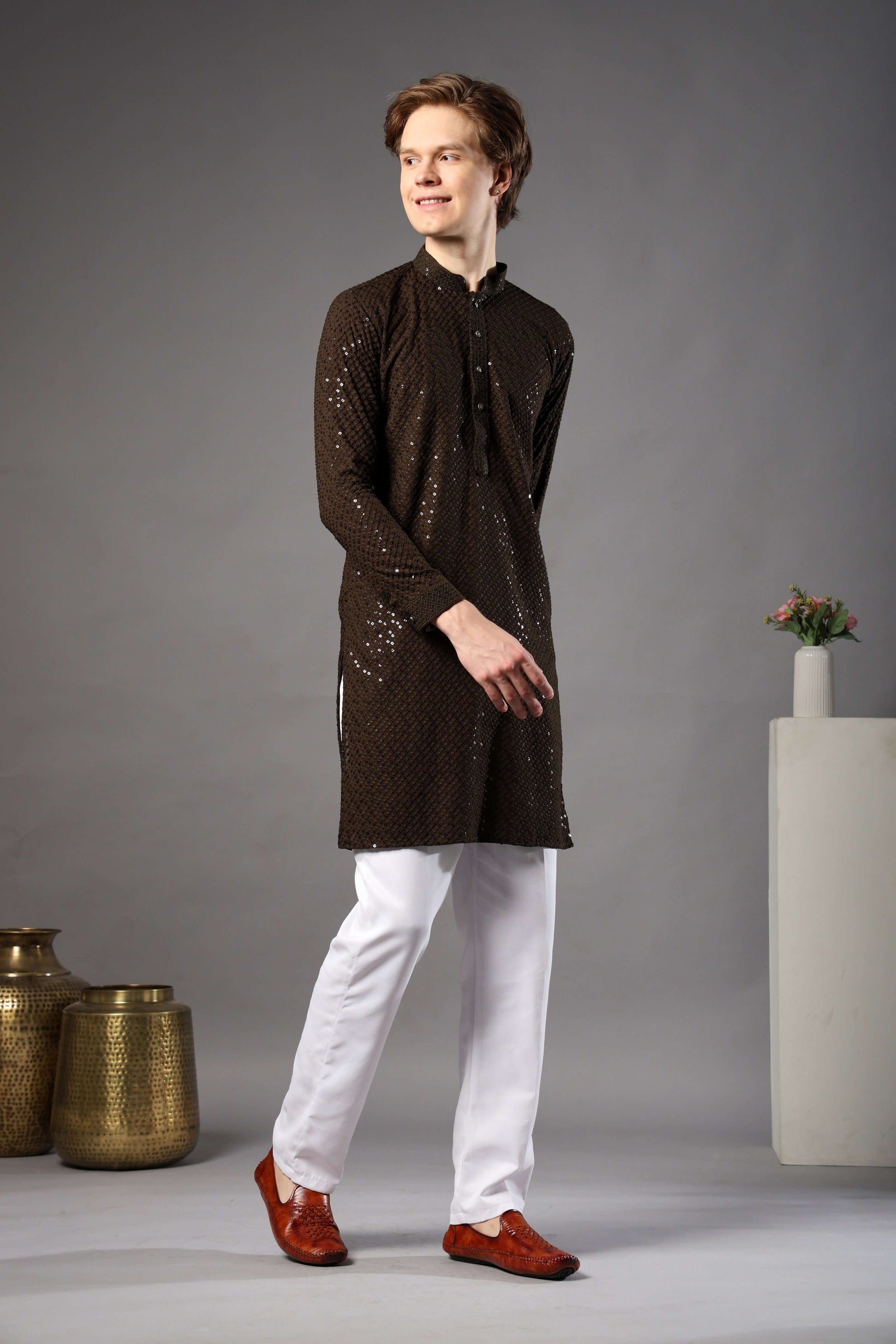 Mehendi Chikankari Sequin Kurta for Men by Crease India – best mens kurta for mehendi, sangeet, night weddings and festive events. Buy sequin embellished mens mehendi kurta online.