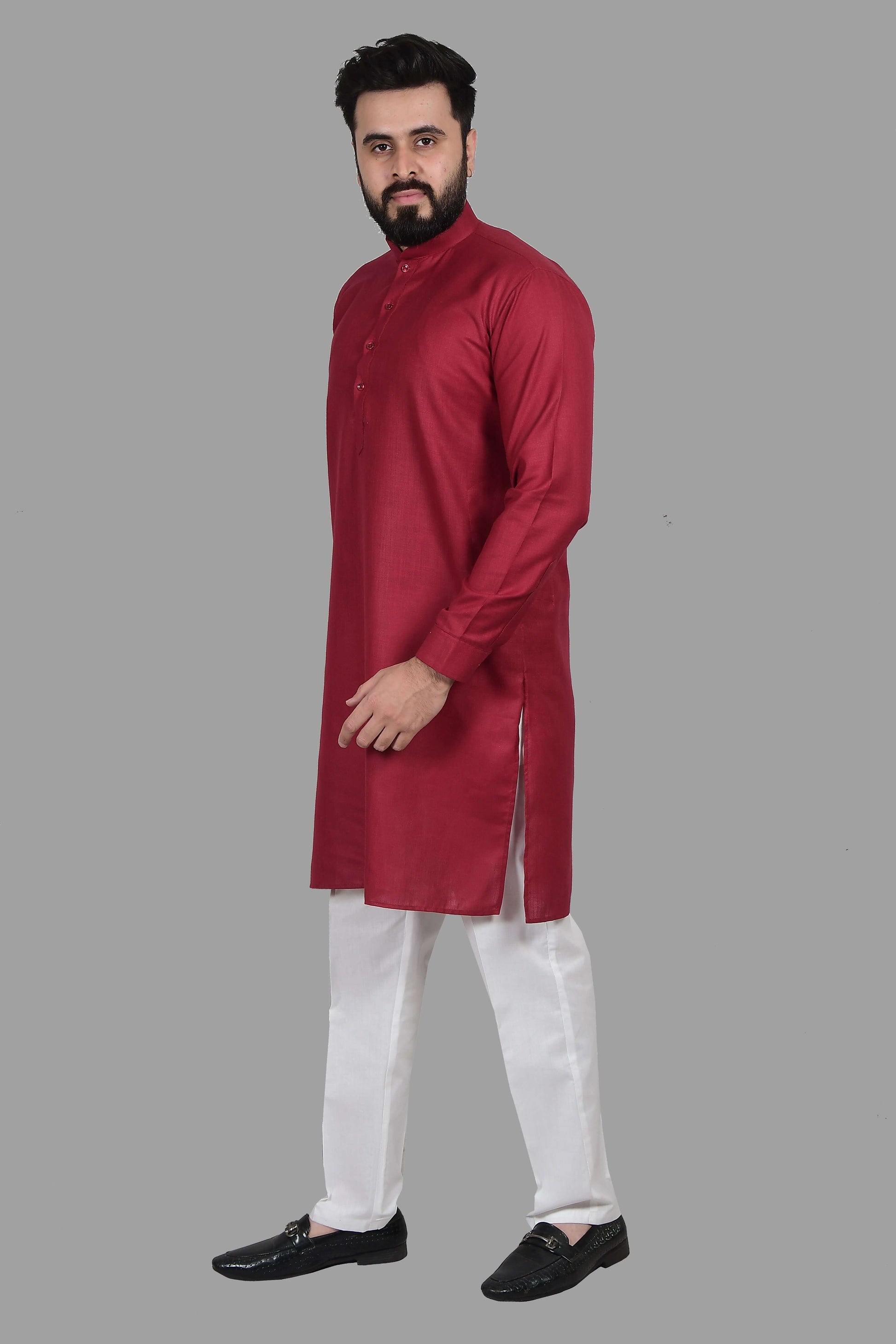 Solid Red Plain kurta for Men which is made up of premium cotton is perfect for daily wear and wedding functions. Shop this solid red plain wedding cotton kurta for male from Crease India website.