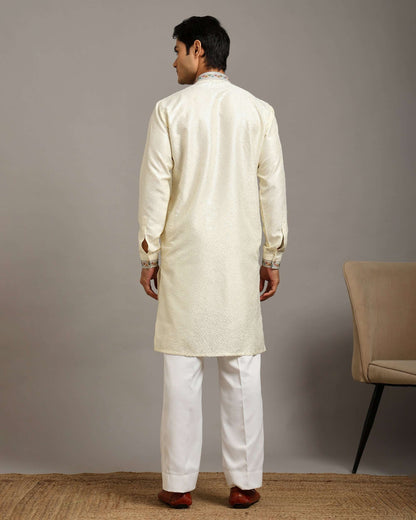 Crease India Zariya Sequin Embroidered Ivory Engagement Kurta for Men, perfect men’s kurta for engagement ceremony, Indian day wedding, religious ceremony and Indian cultural event, worldwide delivery available.