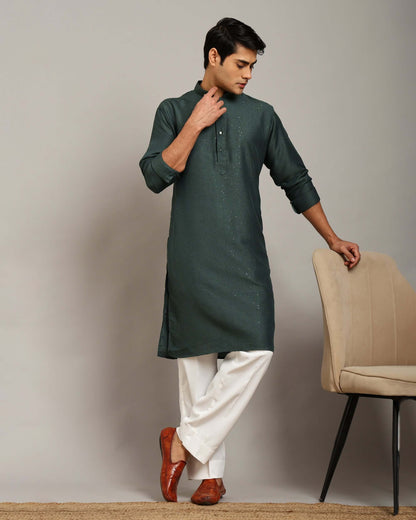 Crease India Pratha Sequin Embroidery Work Bottle Green Wedding Kurta for Men, perfect men’s kurta for Indian day wedding, religious ceremony, wedding reception and Indian cultural event, worldwide delivery available.