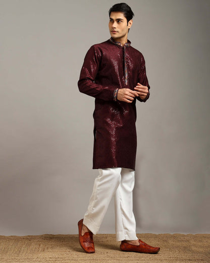 Crease India Zariya Sequin Embroidered Maroon Sangeet Kurta for Men, perfect men’s kurta for sangeet night, wedding reception, cocktail party and Indian cultural event, worldwide delivery available.