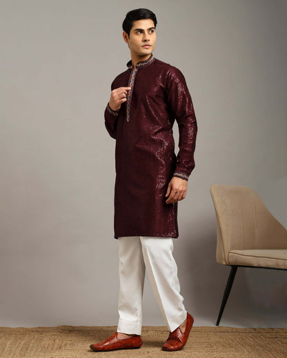 Crease India Zariya Sequin Embroidered Maroon Sangeet Kurta for Men, perfect men’s kurta for sangeet night, wedding reception, cocktail party and Indian cultural event, worldwide delivery available.