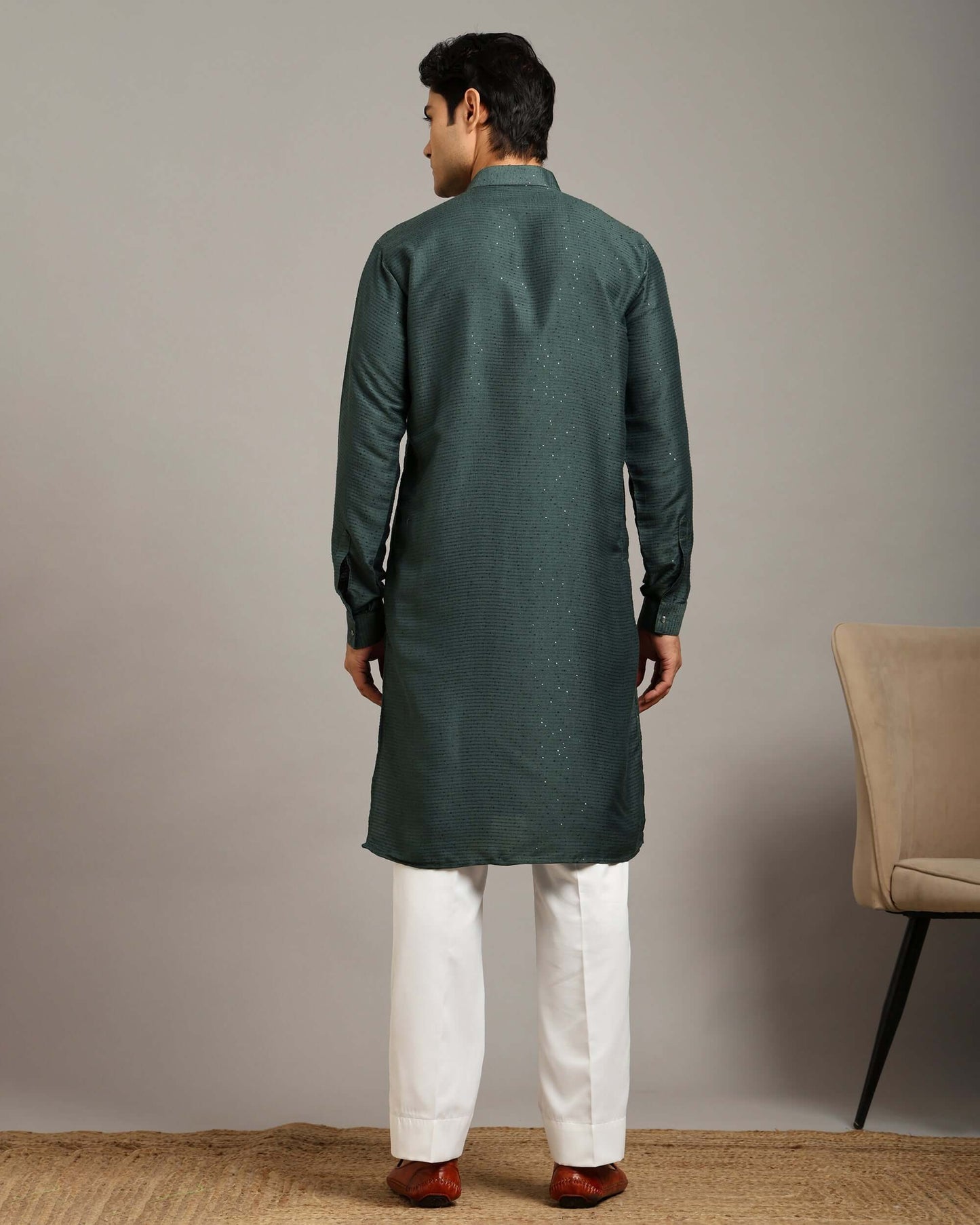 Crease India Pratha Sequin Embroidery Work Bottle Green Wedding Kurta for Men, perfect men’s kurta for Indian day wedding, religious ceremony, wedding reception and Indian cultural event, worldwide delivery available.